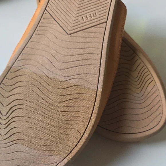 Reef Women's Slippers - Tan and Brown - Picture 6 of 6